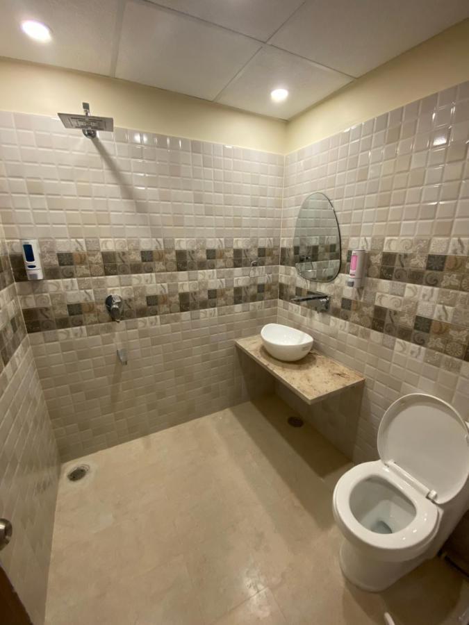 הוסטל לקנאו Backpackers Den מראה חיצוני תמונה